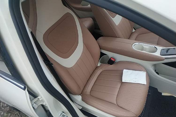 Used Wuling Bingo 2025 333 km Lingxi Connected Version Right Front Seat