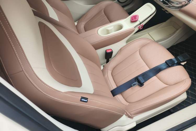 Used Wuling Bingo 2025 333 km Lingxi Connected Version Right Front Seat