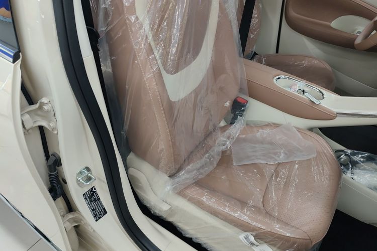 Used Wuling Bingo 2025 333 km Enjoyment Version Right Front Seat