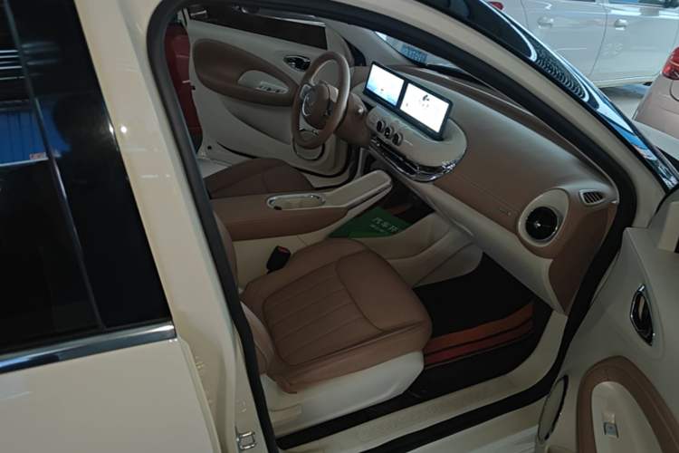 Used Wuling Bingo 2025 410 km Lingxi Deluxe Edition Right Front Seat