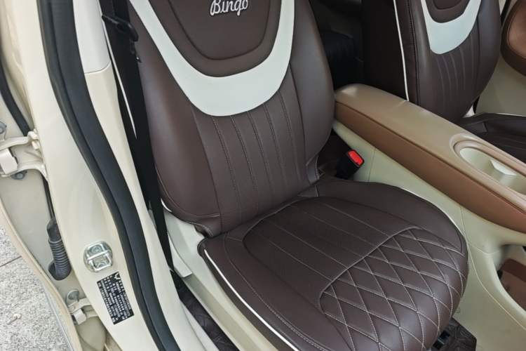 Used Wuling Bingo 2025 333 km Enjoyment Version Right Front Seat