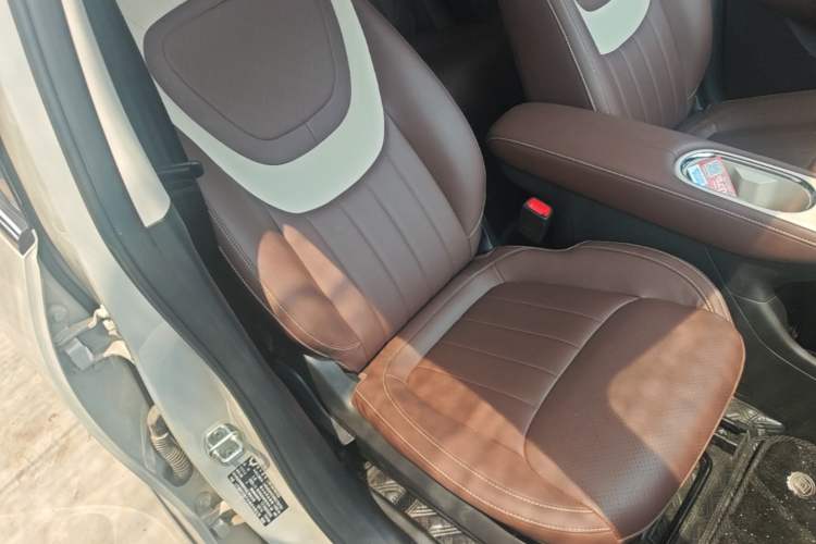 Used Wuling Bingo 2025 333 km Enjoyment Version Right Front Seat