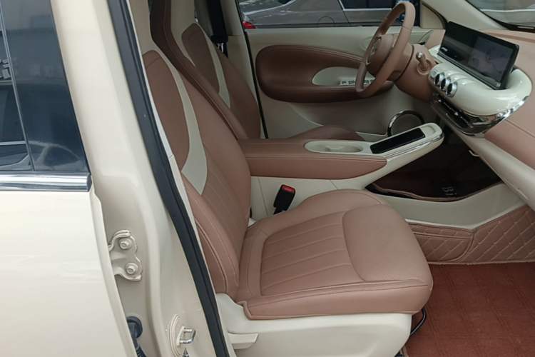 Used Wuling Bingo 2025 333 km Lingxi Deluxe Edition Right Front Seat