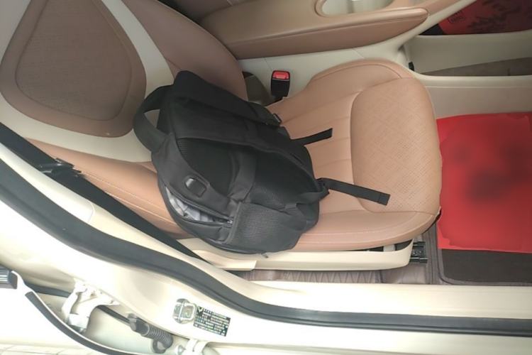 Used Wuling Bingo 2025 333 km Lingxi Connected Version Right Front Seat