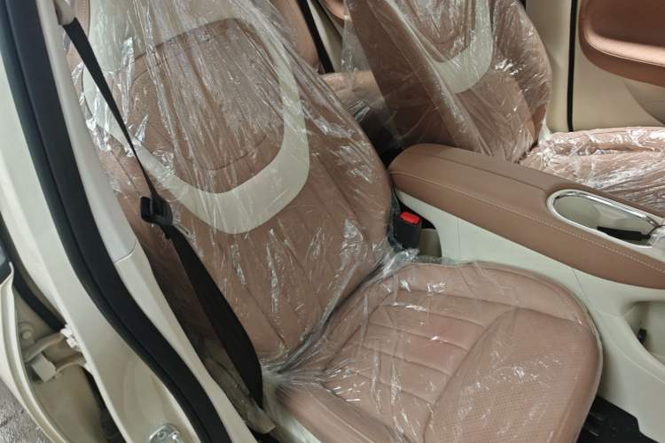 Used Wuling Bingo 2025 333 km Enjoyment Version Right Front Seat