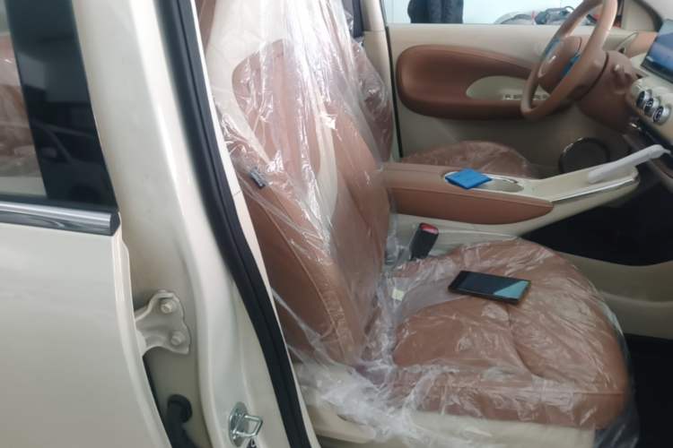Used Wuling Bingo 2025 333 km Lingxi Connected Version Right Front Seat