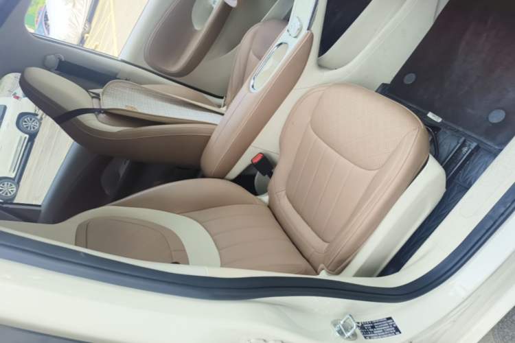 Used Wuling Bingo 2025 333 km Lingxi Connected Version Right Front Seat