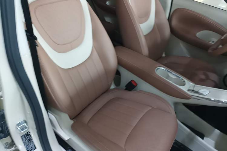Used Wuling Bingo 2025 410 km Lingxi Deluxe Edition Right Front Seat