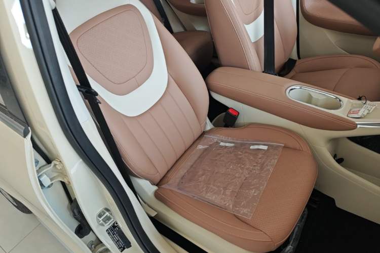 Used Wuling Bingo 2025 333 km Enjoyment Version Right Front Seat