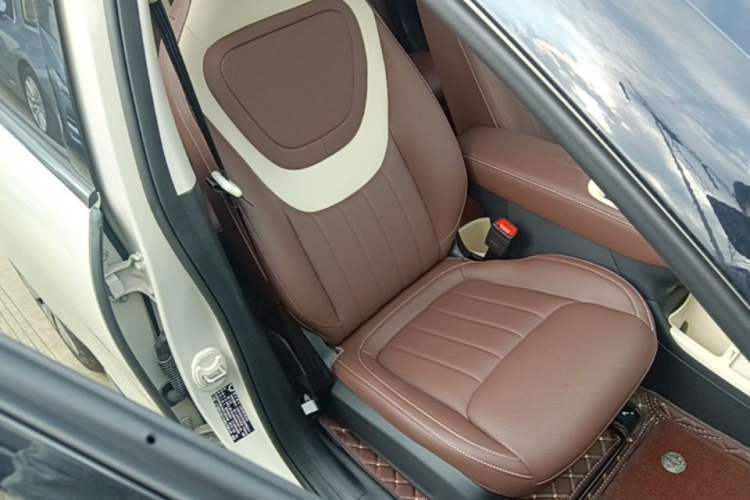 Used Wuling Bingo 2025 333 km Enjoyment Version Right Front Seat