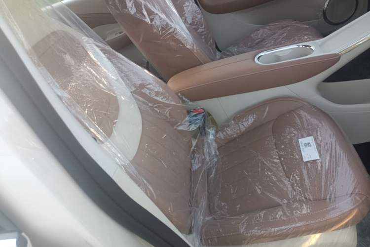 Used Wuling Bingo 2025 333 km Lingxi Connected Version Right Front Seat