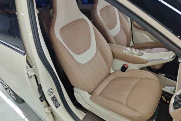 Used Wuling Bingo 2025 333 km Lingxi Connected Version Right Front Seat