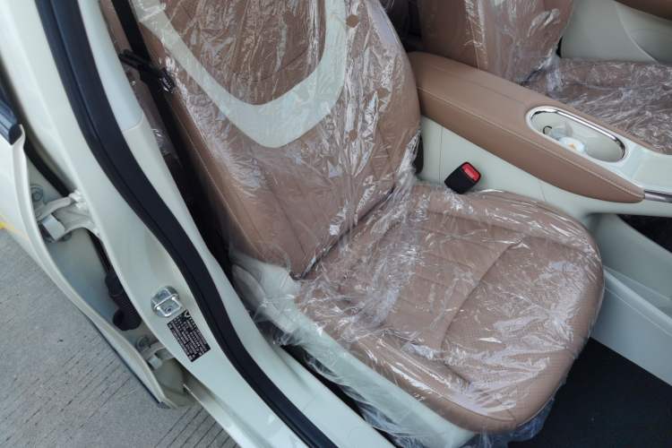 Used Wuling Bingo 2025 333 km Lingxi Connected Version Right Front Seat