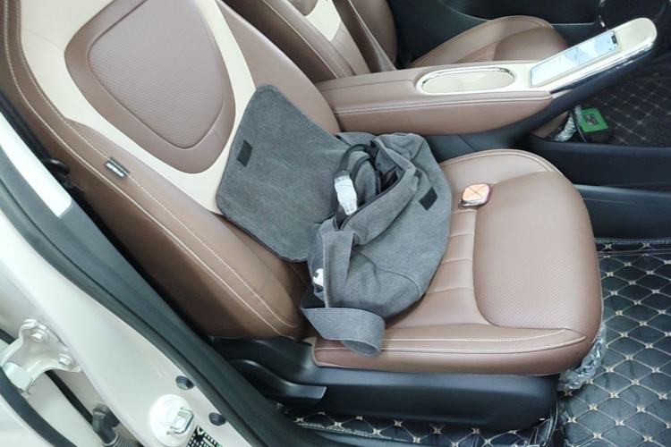 Used Wuling Bingo 2025 333 km Lingxi Connected Version Right Front Seat