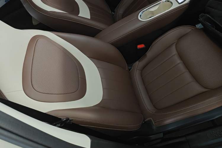 Used Wuling Bingo 2025 333 km Enjoyment Version Right Front Seat