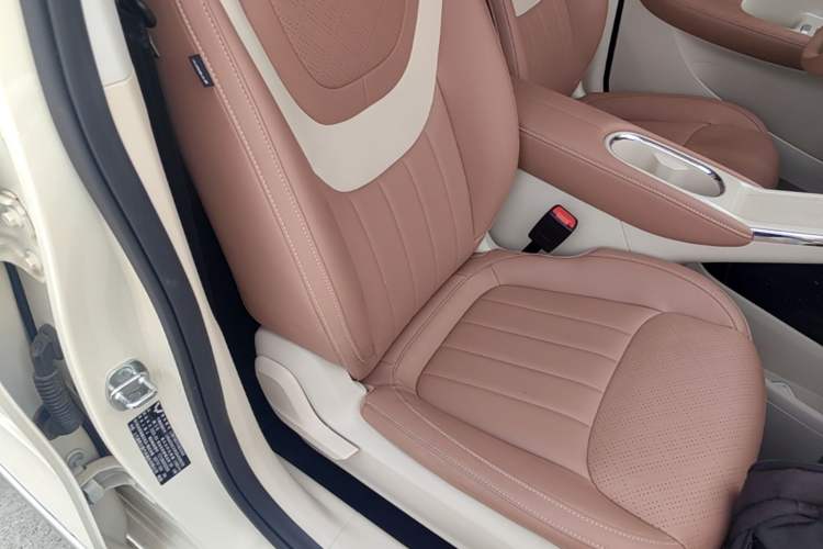 Used Wuling Bingo 2025 333 km Lingxi Deluxe Edition Right Front Seat