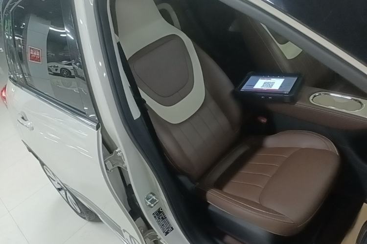 Used Wuling Bingo 2025 333 km Lingxi Connected Version Right Front Seat