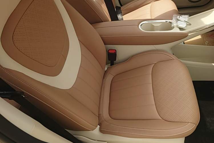 Used Wuling Bingo 2025 333 km Enjoyment Version Right Front Seat