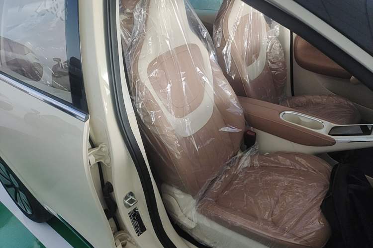 Used Wuling Bingo 2025 333 km Enjoyment Version Right Front Seat
