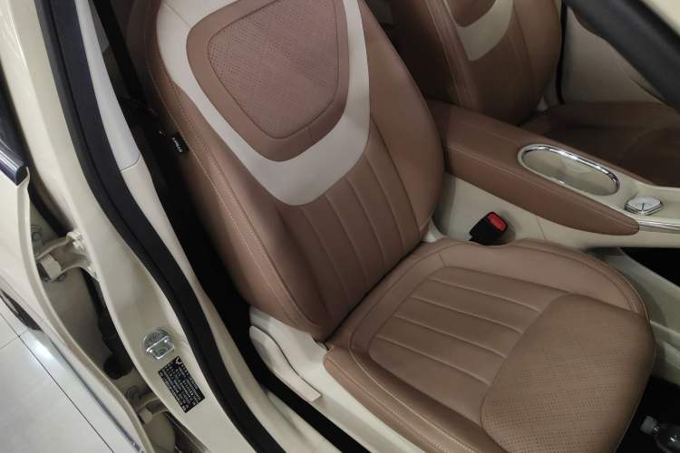 Used Wuling Bingo 2025 410 km Lingxi Deluxe Edition Right Front Seat
