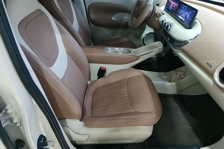 Used Wuling Bingo 2025 333 km Lingxi Connected Version Right Front Seat