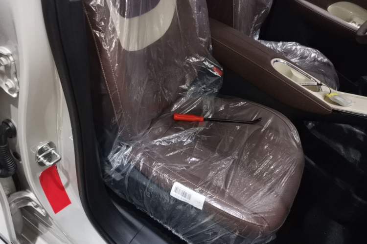 Used Wuling Bingo 2025 333 km Enjoyment Version Right Front Seat