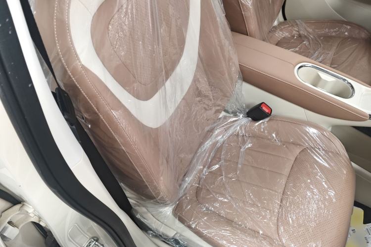 Used Wuling Bingo 2025 333 km Enjoyment Version Right Front Seat