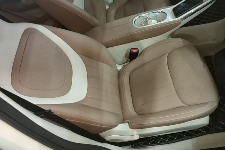 Used Wuling Bingo 2025 410 km Lingxi Deluxe Edition Right Front Seat