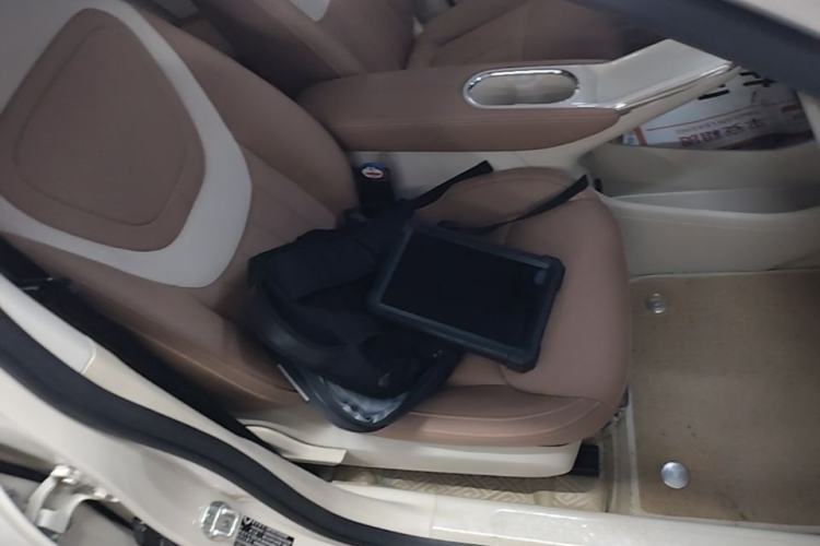 Used Wuling Bingo 2025 333 km Lingxi Connected Version Right Front Seat