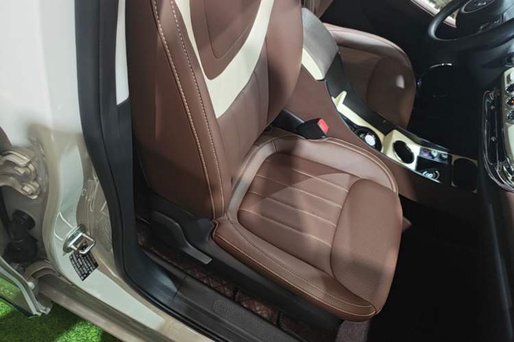 Used Wuling Bingo 2025 333 km Enjoyment Version Right Front Seat