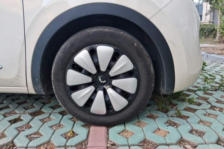 Used Wuling Bingo 2025 333 km Enjoyment Version Right Front Wheel Hub