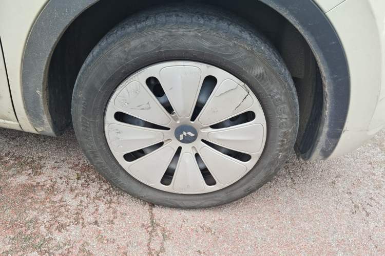 Used Wuling Bingo 2025 203km Light Edition Right Front Wheel Hub