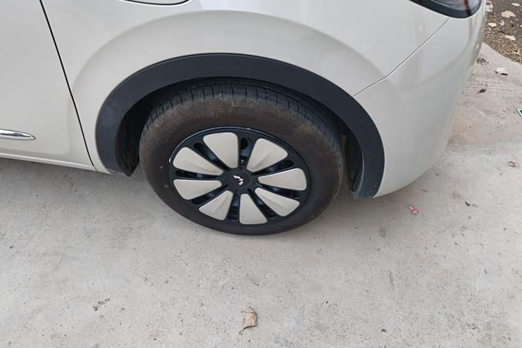 Used Wuling Bingo 2025 333 km Enjoyment Version Right Front Wheel Hub