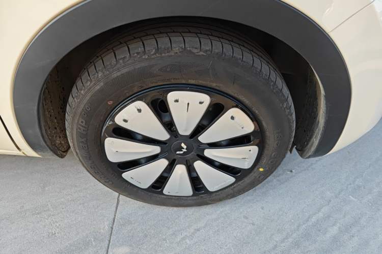 Used Wuling Bingo 2025 333 km Enjoyment Version Right Front Wheel Hub