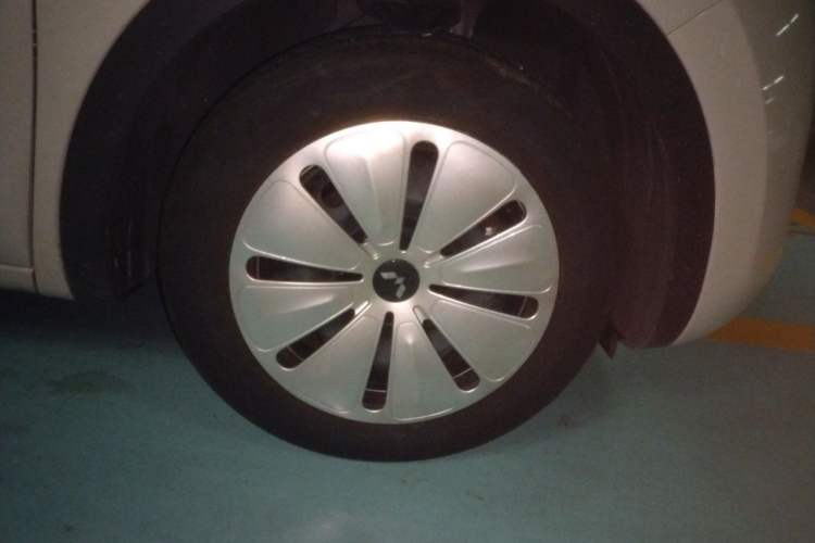 Used Wuling Bingo 2025 203km Light Edition Right Front Wheel Hub