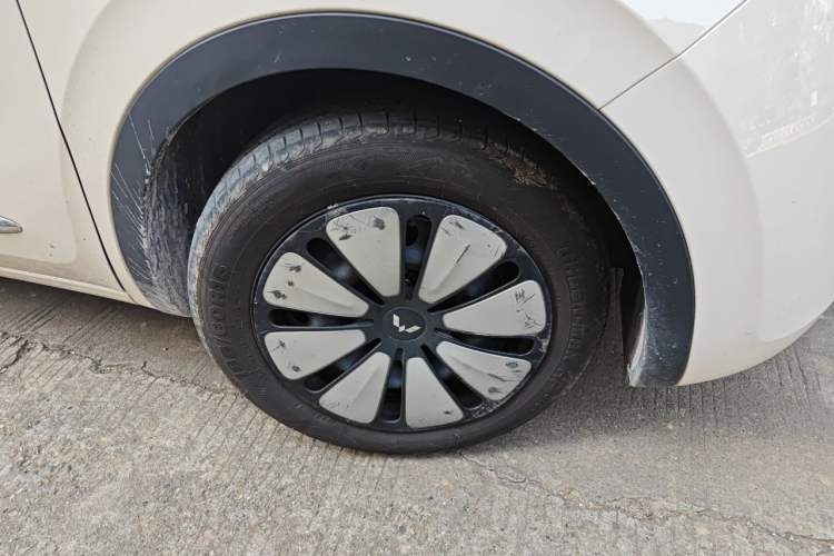 Used Wuling Bingo 2025 333 km Enjoyment Version Right Front Wheel Hub