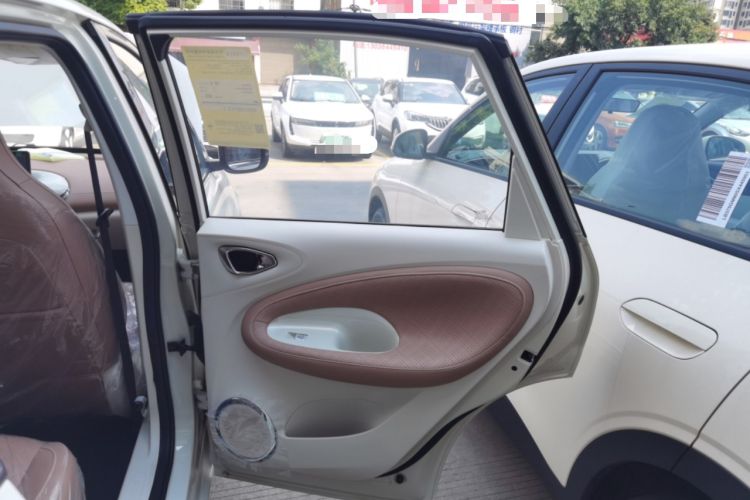 Used Wuling Bingo 2025 333 km Lingxi Connected Version Right Rear Door Interior