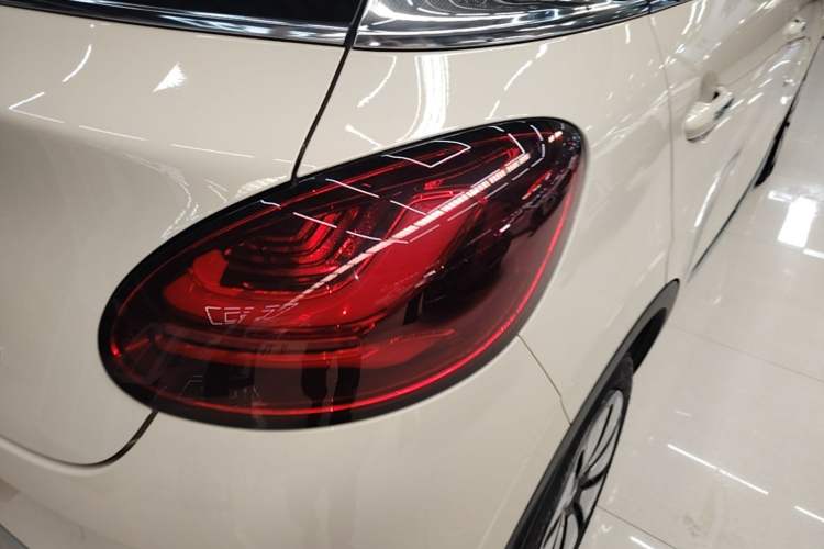 Used Wuling Bingo 2025 333 km Lingxi Deluxe Edition Right Rear Taillight