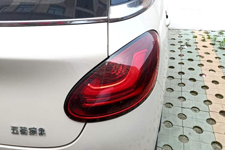 Used Wuling Bingo 2025 333 km Lingxi Connected Version Right Rear Taillight