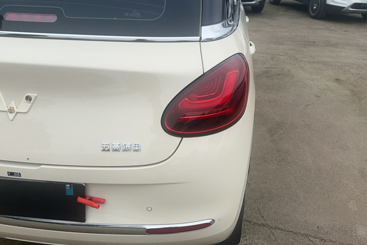 Used Wuling Bingo 2025 333 km Lingxi Connected Version Right Rear Taillight