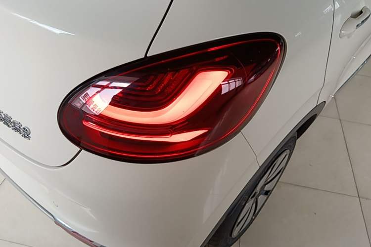Used Wuling Bingo 2025 333 km Lingxi Deluxe Edition Right Rear Taillight