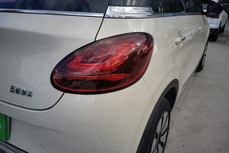 Used Wuling Bingo 2025 410 km Lingxi Deluxe Edition Right Rear Taillight