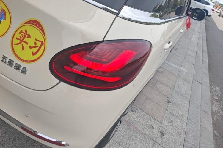 Used Wuling Bingo 2025 333 km Enjoyment Version Right Rear Taillight