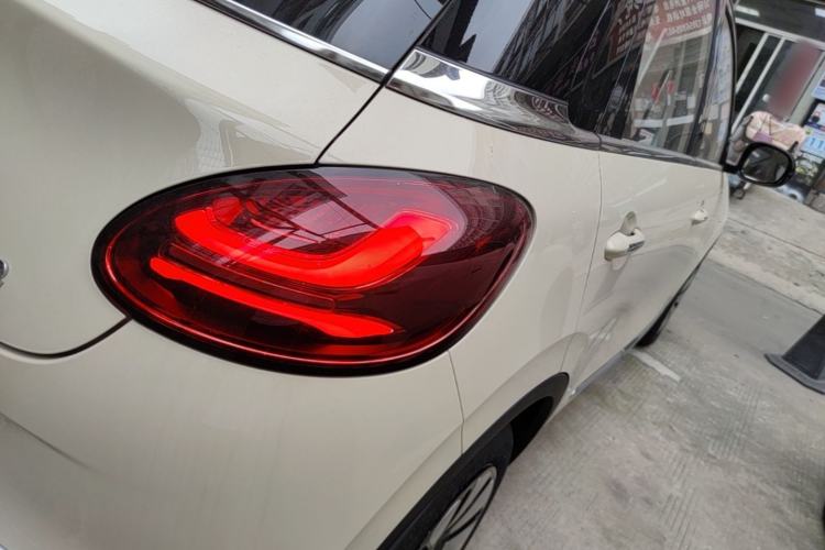 Used Wuling Bingo 2025 333 km Lingxi Connected Version Right Rear Taillight