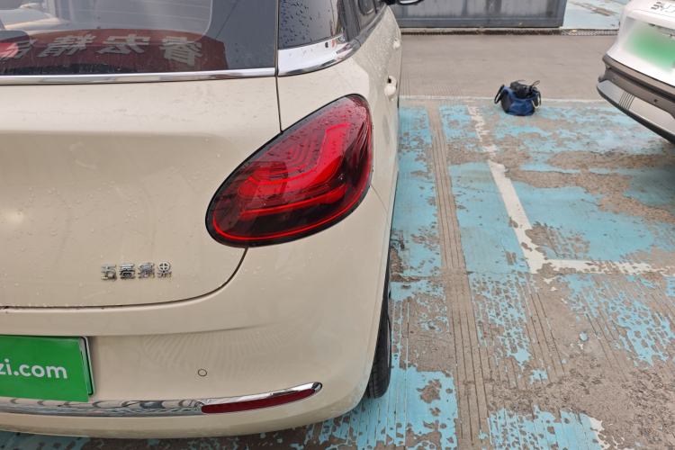 Used Wuling Bingo 2025 410 km Lingxi Deluxe Edition Right Rear Taillight
