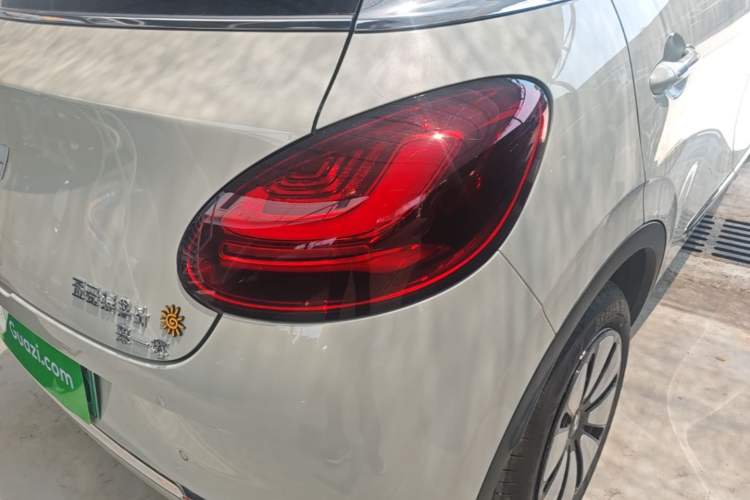 Used Wuling Bingo 2025 333 km Enjoyment Version Right Rear Taillight