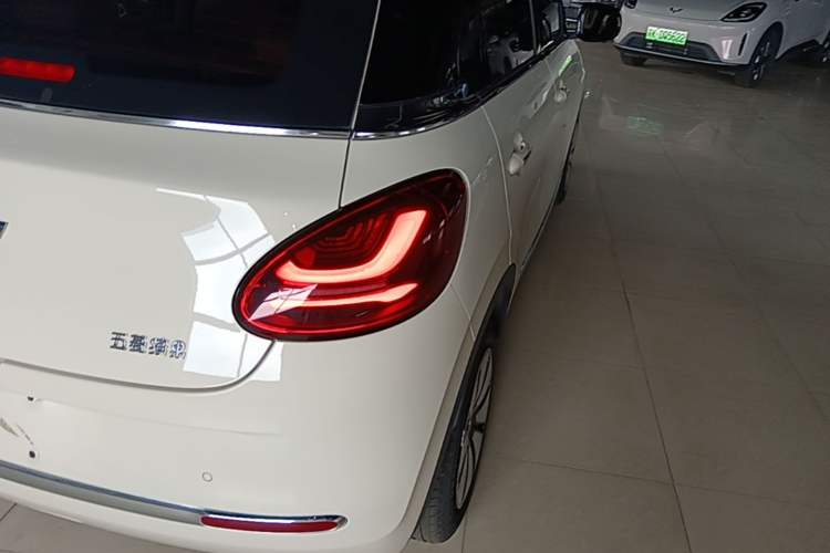 Used Wuling Bingo 2025 333 km Lingxi Deluxe Edition Right Rear Taillight