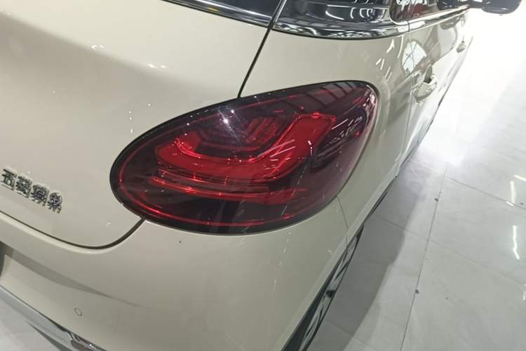 Used Wuling Bingo 2025 333 km Lingxi Deluxe Edition Right Rear Taillight