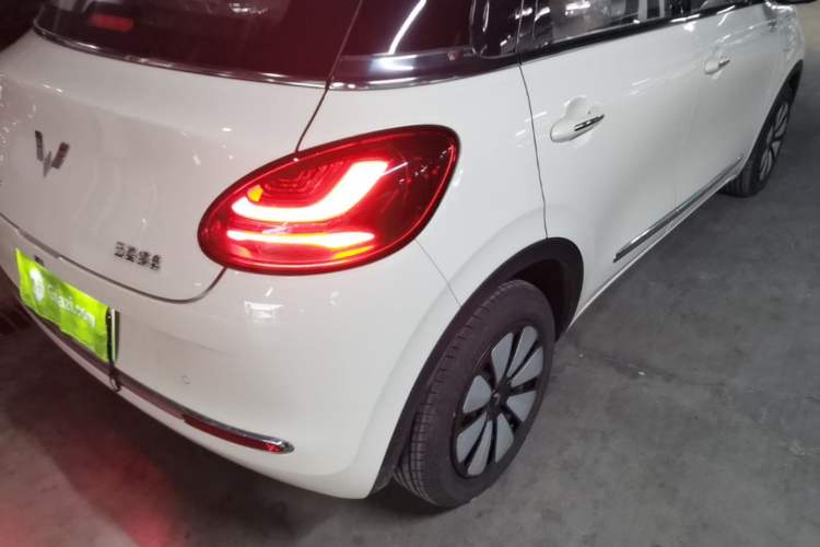 Used Wuling Bingo 2025 333 km Lingxi Connected Version Right Rear Taillight