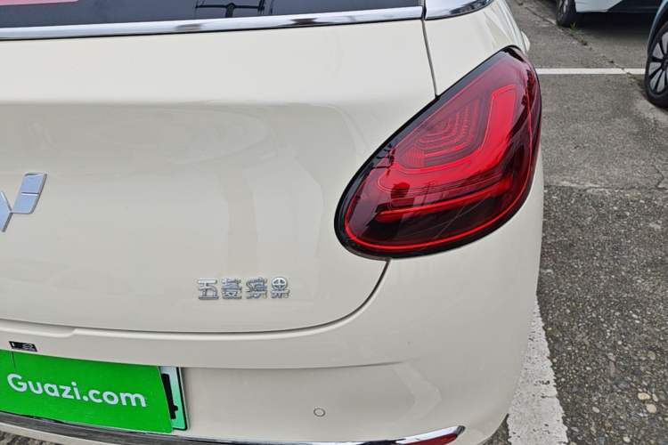 Used Wuling Bingo 2025 333 km Lingxi Connected Version Right Rear Taillight